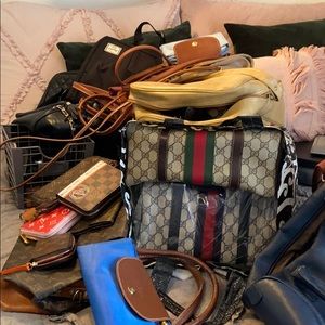 DIVORCE SALE.... leave the man & sell it all....